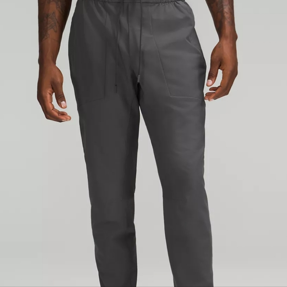 Mens Lululemon graphite Grey jogger pant